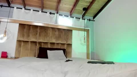 samysharky online show from 11/15/25, 04:36