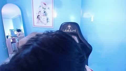 samythomas_t online show from 12/23/25, 02:42