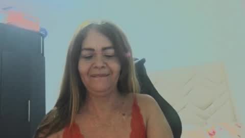 Snapshot of sanddi_milff chatting on 06/02/26, 11:18 Sanddi online show from 06/02/26, 11:18