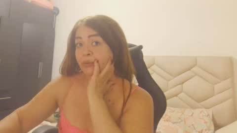 Snapshot of sanddi_milff chatting on 07/05/26, 10:50 Sanddi online show from 07/05/26, 10:50