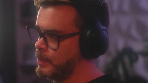 Sanders online show from 02/09/26, 04:49