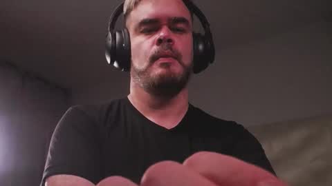 Sanders online show from 02/20/26, 05:04