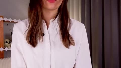 Isabel but you can call me Bella online show from 11/01/25, 12:34