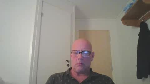 Snapshot of sandnesrune523 chatting on 01/14/26, 09:20 sandnesrune523 online show from 01/14/26, 09:20