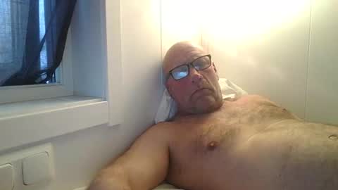 Snapshot of sandnesrune523 chatting on 03/11/26, 06:19 sandnesrune523 online show from 03/11/26, 06:19