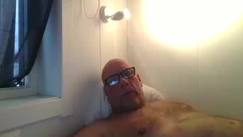Snapshot of sandnesrune523 chatting on 03/12/26, 05:57 sandnesrune523 online show from 03/12/26, 05:57