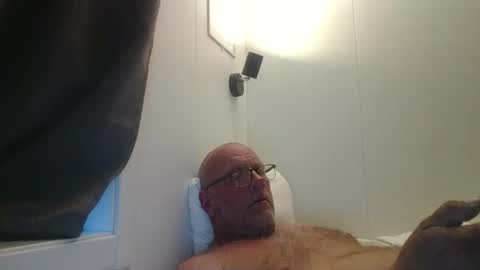 Snapshot of sandnesrune523 chatting on 04/17/26, 06:55 sandnesrune523 online show from 04/17/26, 06:55
