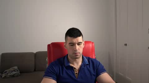 Snapshot of sandow_ chatting on 05/14/26, 09:43 Sandow online show from 05/14/26, 09:43