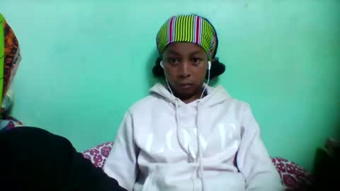 sandra1253099 online show from 12/01/25, 06:46