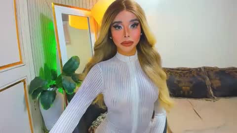 Sandra Hornball online show from 02/18/26, 01:56