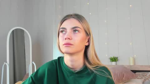 sandraa_anderson online show from 10/19/25, 11:38