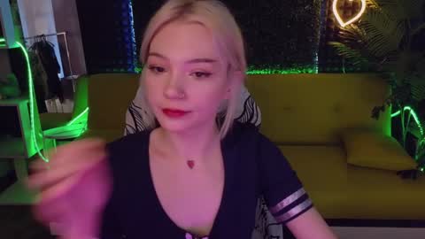 Sandy  online show from 01/31/25, 04:14