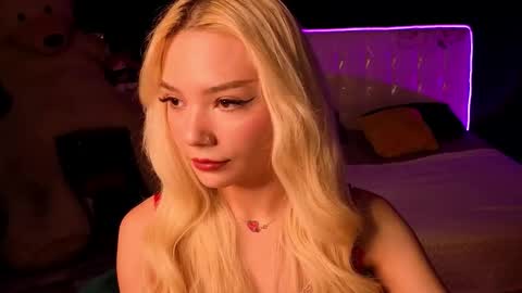 Sandy  online show from 11/19/25, 08:58