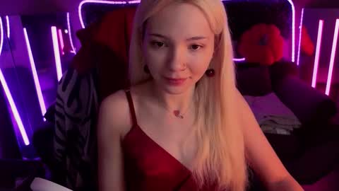 Snapshot of sandraboyl chatting on 11/22/25, 02:21 Sandy online show from 11/22/25, 02:21