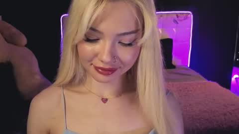 Snapshot of sandraboyl chatting on 11/29/25, 02:25 Sandy online show from 11/29/25, 02:25