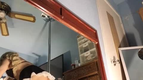 Sandra online show from 03/22/26, 12:30