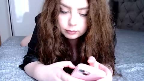 Snapshot of sandraxo93 chatting on 02/18/25, 01:33 Sandra online show from 02/18/25, 01:33