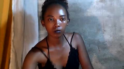 sandrine718 online show from 01/12/26, 01:05