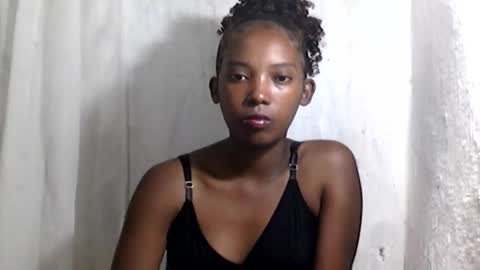 sandrine718 online show from 03/28/26, 06:24