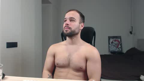 Snapshot of sandro_best chatting on 05/01/26, 09:03 DeAlex online show from 05/01/26, 09:03