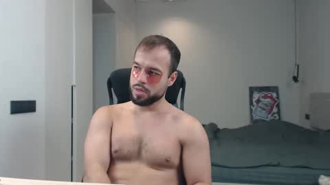 Snapshot of sandro_best chatting on 05/19/26, 08:53 DeAlex online show from 05/19/26, 08:53