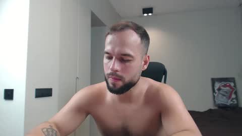 Snapshot of sandro_best chatting on 05/22/26, 09:37 DeAlex online show from 05/22/26, 09:37