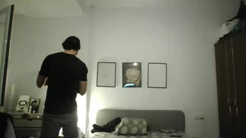 sandro online show from 01/12/26, 10:04