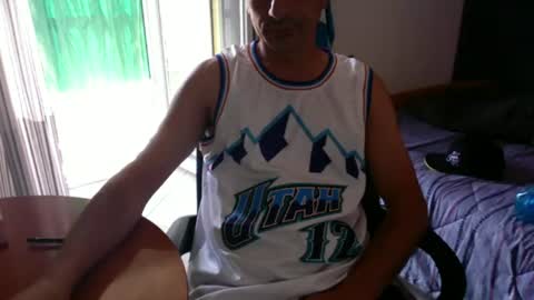 Snapshot of sandropertoni chatting on 06/16/26, 01:47 lucas online show from 06/16/26, 01:47