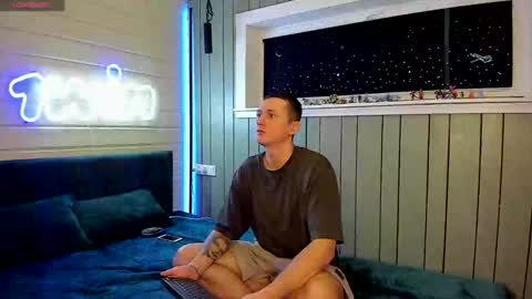 Sandy and Chris online show from 01/31/25, 08:01