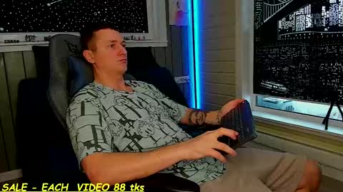 Sandy and Chris online show from 03/06/25, 08:41