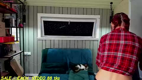 Sandy and Chris online show from 12/17/25, 09:04