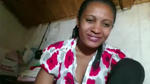 sanelie09 online show from 12/16/25, 12:21