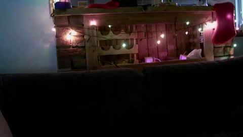 Snapshot of sanroom chatting on 12/08/24, 12:52 sanroom online show from 12/08/24, 12:52