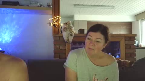 Snapshot of sanroom chatting on 11/02/25, 08:39 sanroom online show from 11/02/25, 08:39