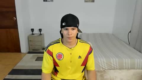 Snapshot of sant_wahlberg chatting on 06/04/26, 11:55 Sant online show from 06/04/26, 11:55