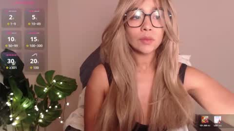 Snapshot of santal_oli chatting on 06/09/26, 12:44 secret online show from 06/09/26, 12:44
