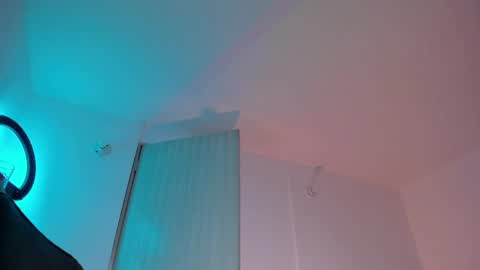 Snapshot of santi__ferrer chatting on 05/15/26, 01:23 Santi Ferrer online show from 05/15/26, 01:23
