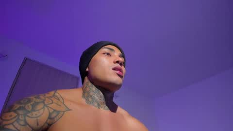 Snapshot of santi__ferrer chatting on 05/16/26, 02:30 Santi Ferrer online show from 05/16/26, 02:30