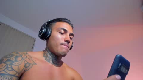 Snapshot of santi__ferrer chatting on 05/20/26, 03:45 Santi Ferrer online show from 05/20/26, 03:45