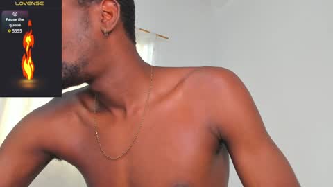 Santibrown online show from 02/04/25, 08:17