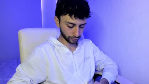 Santi online show from 01/19/25, 04:04