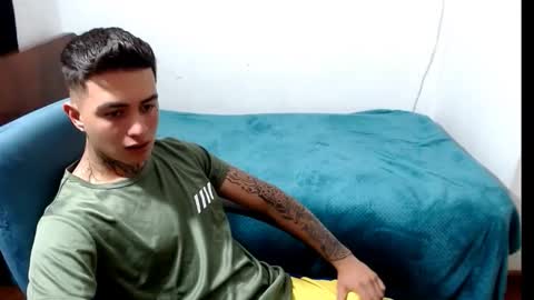 santi_ss online show from 09/15/25, 12:54