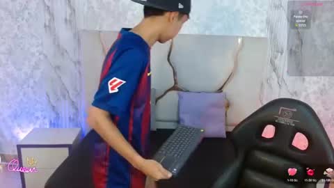 Snapshot of santi_tay chatting on 06/11/26, 11:52 santi_tay online show from 06/11/26, 11:52