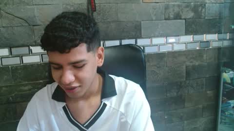 santi online show from 11/05/25, 09:48