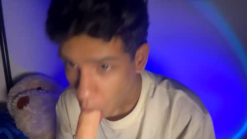 santi online show from 12/03/25, 09:07