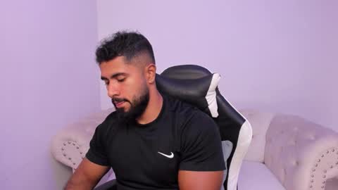 santiago_huntt online show from 02/24/26, 08:18