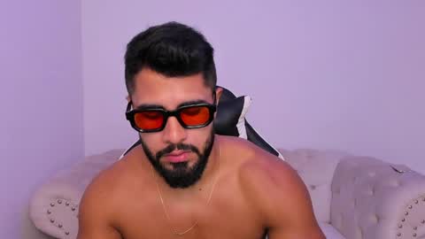 santiago_huntt online show from 03/28/26, 01:33