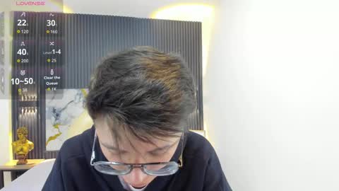 santiago_russo18 online show from 09/24/25, 12:08