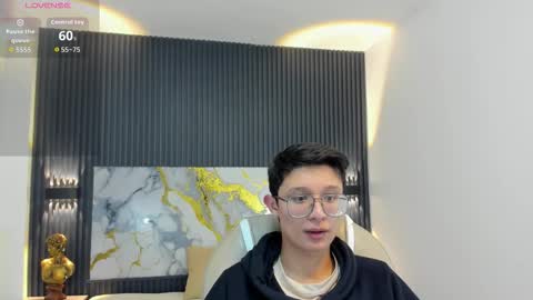 santiago_russo18 online show from 10/13/25, 01:00