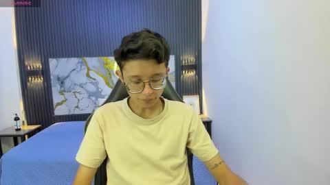 santiago_russo18 online show from 03/02/26, 07:10